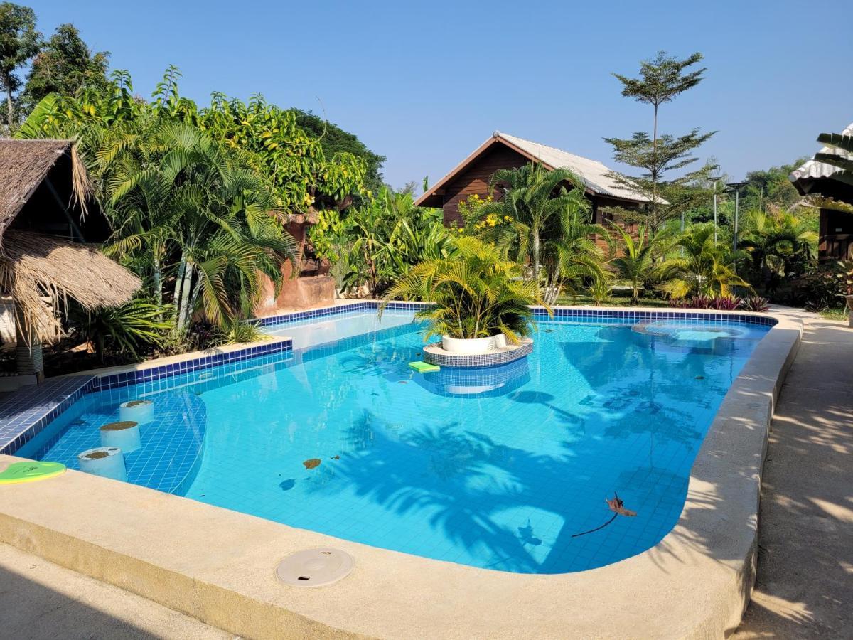 Mister Check Paradise Si Chiang Mai Exterior photo