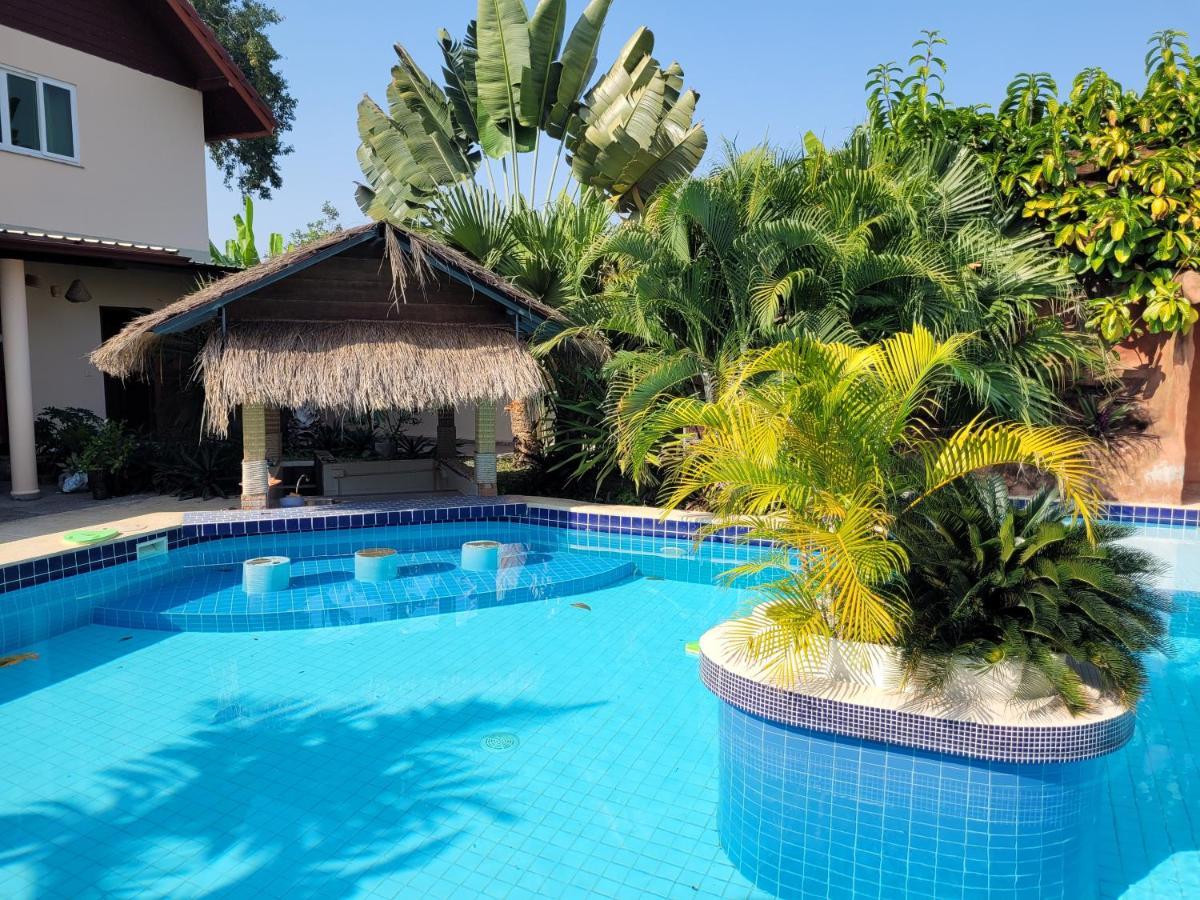 Mister Check Paradise Si Chiang Mai Exterior photo